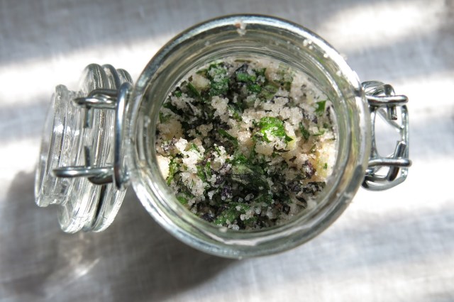 Herbed Garlic Salt Fresh Herb and Garlic Salt